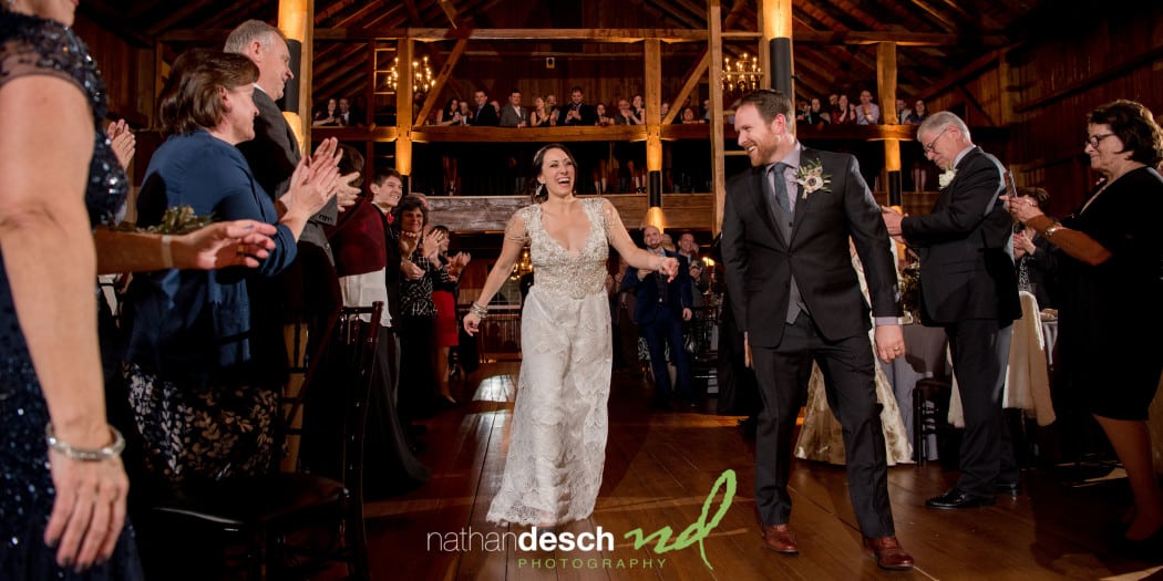 wedding pictures at harvest view barn