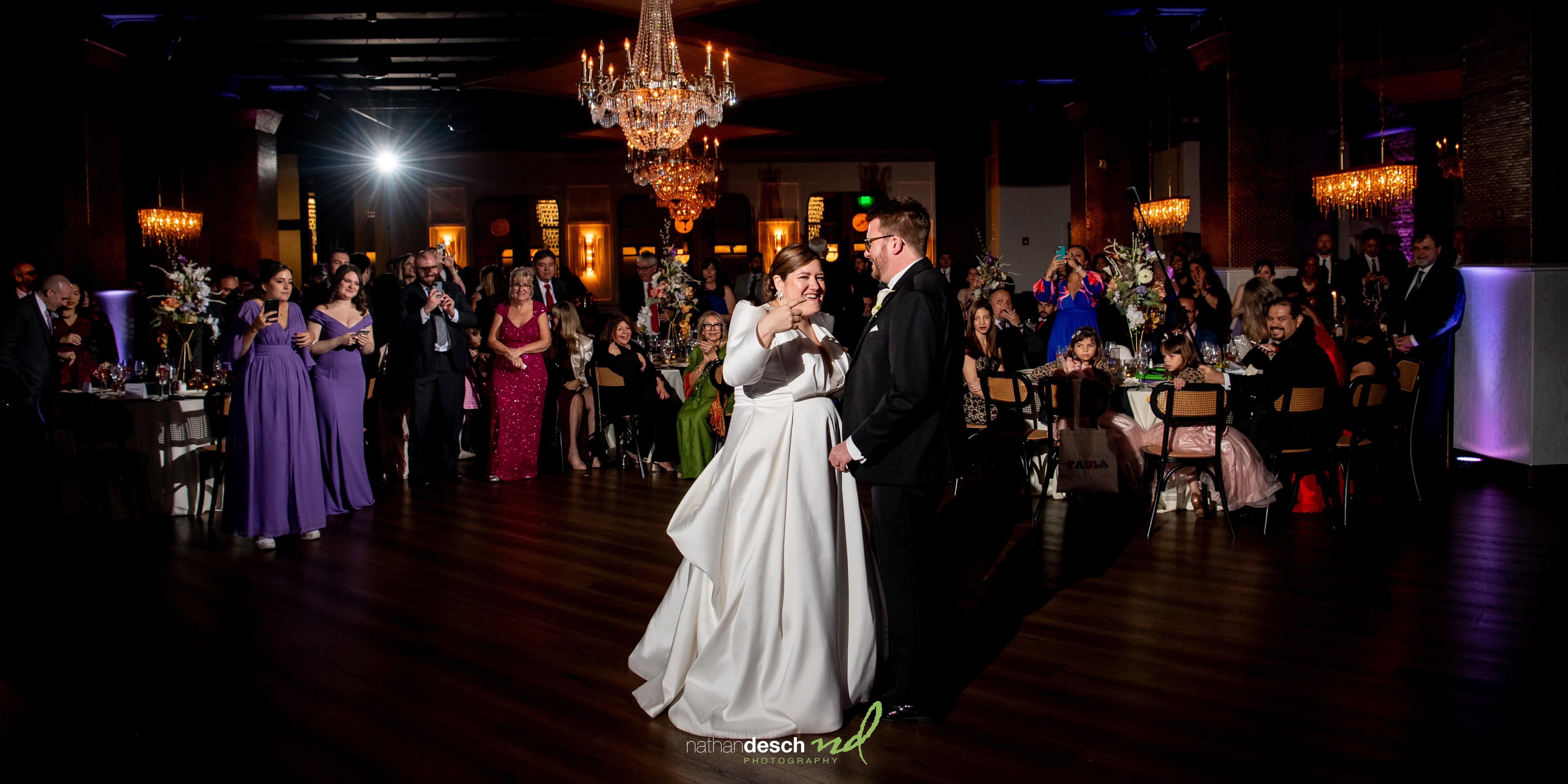 Couple's first dance at Tendenza